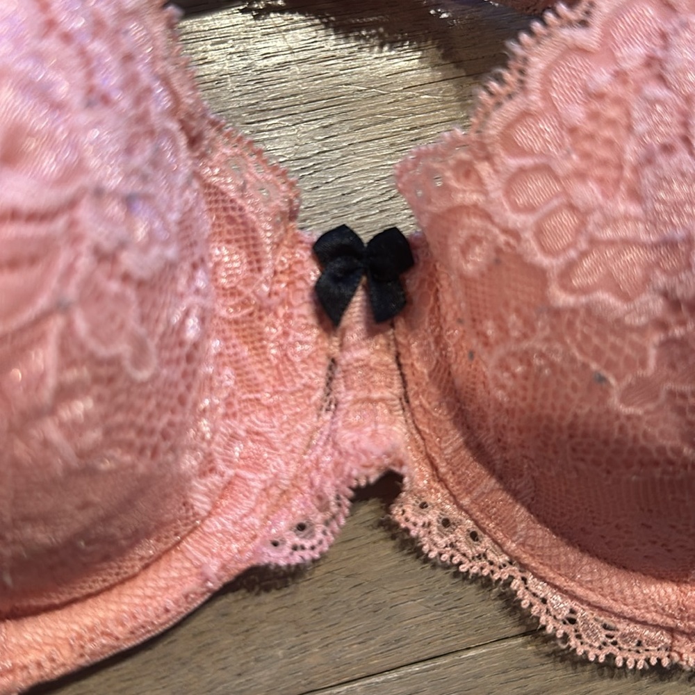 Victoria’s Secret Dream Angels Lined Demi Bra - Picture 3 of 4